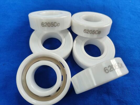Bantalan Bola Keramik Zirkonia Penuh 6205 dengan Tingkat Presisi P6/P5 Kandang dan Segel PTFE HIP Sintering ZrO2